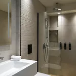 Ξενοδοχείο Hilton Garden Chania 4*
