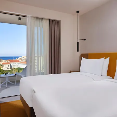 Hotel Hilton Garden Chania 4*