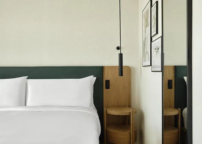 Hilton Garden Chania מלון 4*