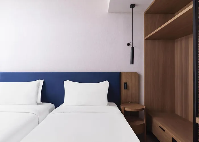 Hilton Garden Chania מלון חאניה