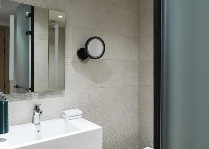 Hilton Garden Chania מלון חאניה