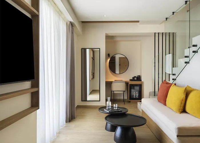 Hilton Garden Chania מלון 4*