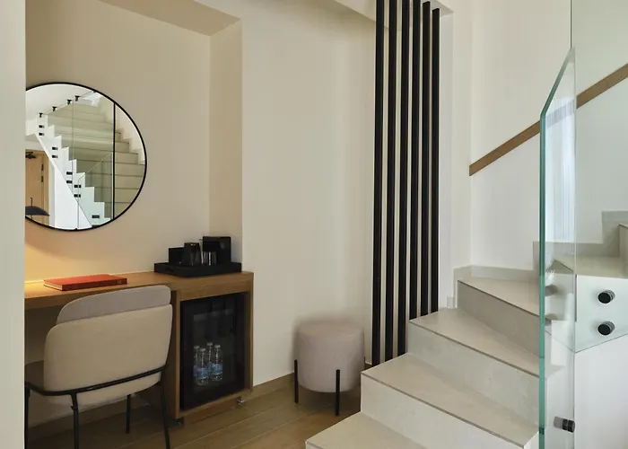 Hilton Garden Chania מלון חאניה